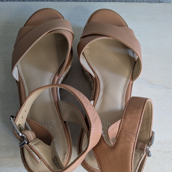 Vince Camuto Martinda Espadrille Wedge Sandals Leather Upper 9.5 Beige Excellent - Picture 9 of 11